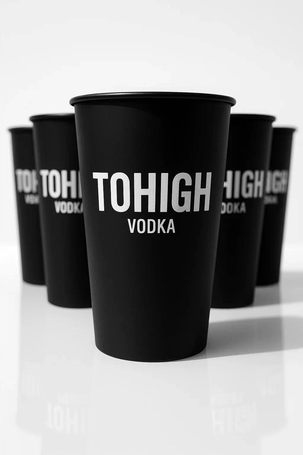 TOHIGH Premium Becherset – 6 schwarze Becher mit weißem TOHIGH Logo Print im Luxusdesign