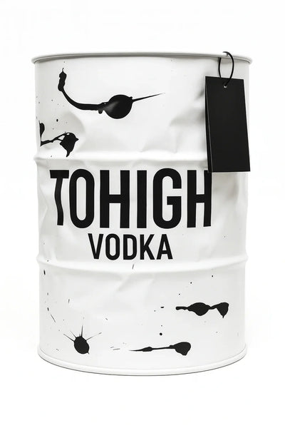 TOHIGH 60 L Premium Vodka Fass in Weiß mit schwarzen Farbspritzern und schwarzem Logo
